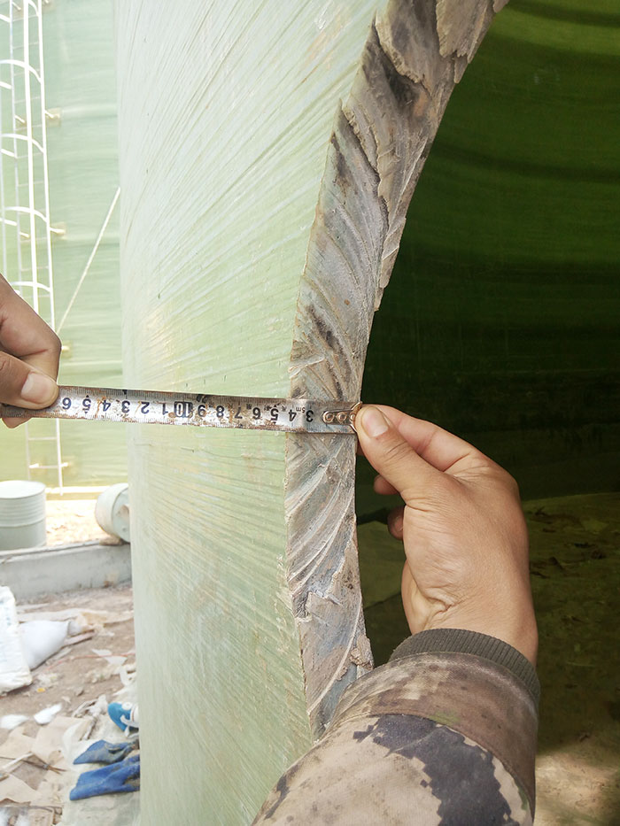 玻璃鋼纏繞罐施工現場