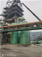 脫硫塔和玻璃鋼管道施工現場