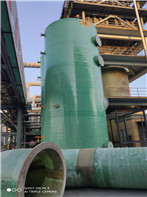 脫硫塔和玻璃鋼管道施工現場